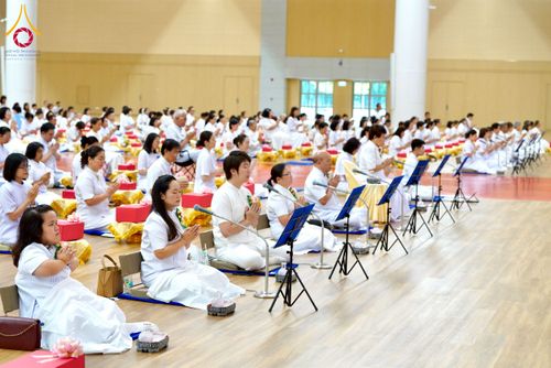 ภาพ No.237873:วันอาทิตย์ที่ 10 สิงหาคม พ.ศ. 2568 พิธีถวายไทยธรรมมุทิตาเปรียญธรรมและบาลีศึกษา ณ ห้องแก้วสารพัดนึก2 วัดพระธรรมกาย ปทุมธานี