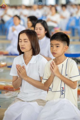 ภาพ No.157708:พิธีถวายภัตตาหารเมนูสวรรค์ ในพรรษาแห่งการเข้าถึงธรรม วันเสาร์ที่ 28 กันยายน พ.ศ. 2567 ณ หอฉันคุณยายอาจารย์ฯ วัดพระธรรมกาย