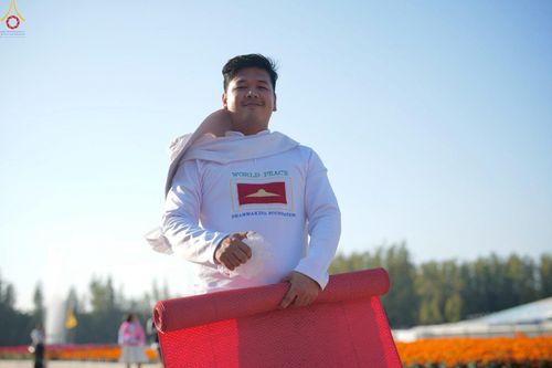 ภาพ No.296068:ภาพเบื้องหลังอาสาสมัครรวมใจ ชุดที่ 1 ในโครงการธรรมยาตรา กตัญญูบูชา มหาปูชนียาจารย์ พระมงคลเทพมุนี(สด จนฺทสโร) พระผู้ปราบมาร อนุสรณ์สถาน 7 แห่ง ปีที่ 14