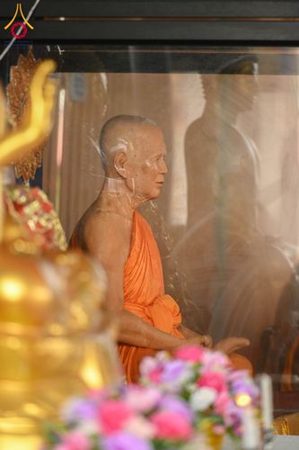 ภาพ No.299005:วันที่ 20 มกราคม พ.ศ. 2569 พิธีทอดผ้าป่าทำนุบำรุงศาสนสถาน ณ วัดใหม่นพรัตน์ ต.เนินพระปรางค์ อ.สองพี่น้อง จ.สุพรรณบุรี ในโครงการธรรมยาตรา กตัญญูบูชา มหาปูชนียาจารย์ พระมงคลเทพมุนี(สด จนฺทสโร) พระผู้ปราบมาร อนุสรณ์สถาน 7 แห่ง ปีที่ 14