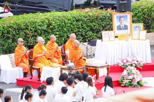 ภาพ No.347018:วันอาทิตย์ที่ 30 สิงหาคม พ.ศ. 2569  พิธีทำบุญตักบาตรพระ 123 รูป เนื่องในโอกาสครบรอบ 122 ปี แห่งการก่อตั้งอำเภอคลองหลวง จังหวัดปทุมธานี ณ บริเวณหน้าที่ว่าการอำเภอคลองหลวง