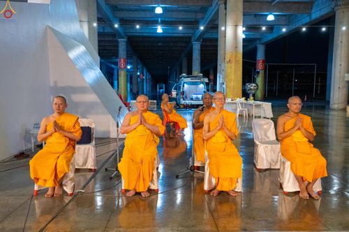 ภาพ No.337545:วันจันทร์ที่ 29 มิถุนายน พ.ศ.2569 (วันพระขึ้น 15 ค่ำ เดือน 8) พิธีบุพเปตพลี ครั้งที่ 184 ณ หอฉันคุณยายอาจารย์ฯ  พิธีสวดธัมมจักกัปปวัตนสูตร ครบ 8,495,000,000 จบ ณ มหาวิหารคด วัดพระธรรมกาย