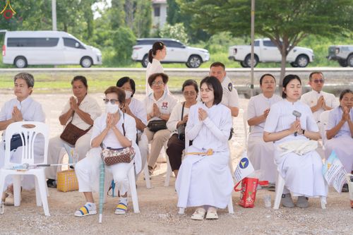 ภาพ No.331432:วันที่ 31 พฤษภาคม พ.ศ.2569 พิธีทอดผ้าป่าและตอกเสาเข็มมงคลต้นแรก องค์พระเจดีย์เพื่อสร้างสันติภาพโลก  ณ ธุดงคสถานพัฒนานิคม จังหวัดลพบุรี