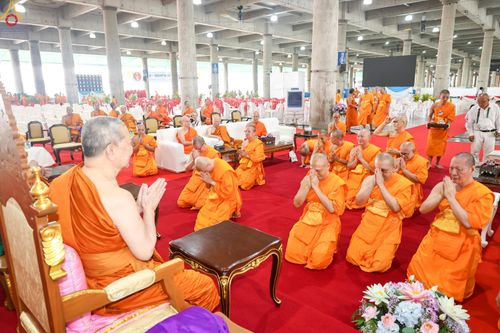 ภาพ No.323488:วันที่ 22 เมษายน พ.ศ.2569(วันคุ้มครองโลก) งานถวายมหาสังฆทาน 40,000 กว่าวัดทั่วประเทศ การเดินทางเข้าวัด , การต้อนรับปฏิสันถารพระสังฆาธิการ  ,  การจัดเตรียมภัตตาหาร , การลงทะเบียน