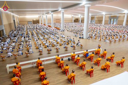 ภาพ No.313660:วันอาทิตย์ที่ 15 มีนาคม พ.ศ. 2569 พิธีร่วมบุญบรรพชาสามเณร 5000 รูป ณ ห้องแก้วสารพัดนึก 2 สภาธรรมกายสากล วัดพระธรรมกาย