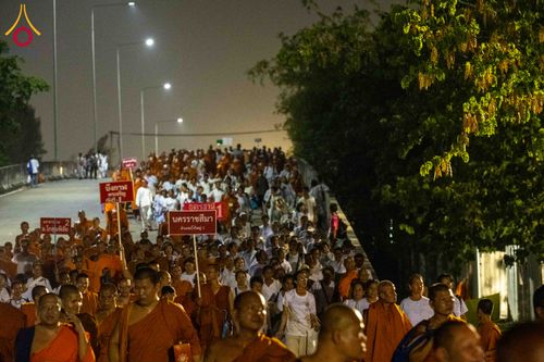 ภาพ No.324567:วันที่ 22 เมษายน พ.ศ.2569 (วันคุ้มครองโลก) บรรยากาศพระสังฆาธิการและสาธุชน การเดินทางกลับ งานถวายมหาสังฆทาน 40,000 กว่าวัดทั่วประเทศ วัดพระธรรมกาย