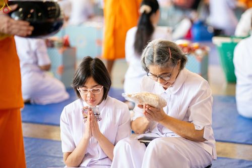 ภาพ No.345384:วันพฤหัสบดีที่ 27 สิงหาคม พ.ศ.2569 พิธีตักบาตรในวันธรรมชัย ณ สภาธรรมกายสากล วัดพระธรรมกาย ปทุมธานี