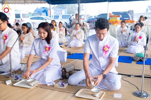 ภาพ No.291387:วันที่ 10 มกราคม พ.ศ. 2569 พิธีถวายภัตตาหารเป็นสังฆทาน แด่พระธรรมยาตรา ณ อนุสรณ์สถานคลองบางนางแท่น อ.สามพราน จ.นครปฐม ในโครงการธรรมยาตรา กตัญญูบูชา มหาปูชนียาจารย์ พระมงคลเทพมุนี(สด จนฺทสโร) พระผู้ปราบมาร อนุสรณ์สถาน 7 แห่ง ปีที่ 14