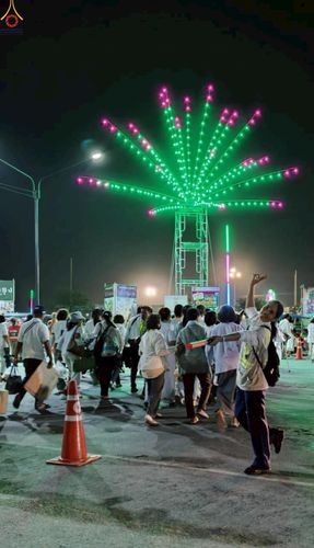 ภาพ No.301640:ภาพเบื้องหลังอาสาสมัครรวมใจ ชุดที่ 4 ในโครงการธรรมยาตรา กตัญญูบูชา มหาปูชนียาจารย์ พระมงคลเทพมุนี(สด จนฺทสโร) พระผู้ปราบมาร อนุสรณ์สถาน 7 แห่ง ปีที่ 14