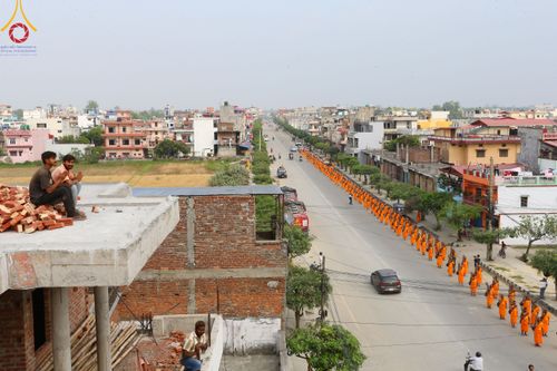 ภาพ No.317012:วันเสาร์ที่ 28 มีนาคม พ.ศ.2569 ธรรมยาตราจาริก ณ ซุ้มประตูลุมพินีเกต(Lumbini Gate) ประเทศเนปาล