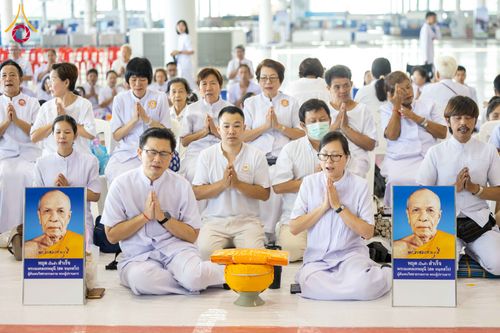 ภาพ No.319430:วันเสาร์ที่ 4 เมษายน พ.ศ.2569 พิธีขอขมา มอบผ้าไตร และถวายบาตรแด่นาคธรรมทายาท ในโครงการบรรพชาสามเณรฟื้นฟูพระพุทธศาสนาทั่วไทย โครงการหน่อแก้วเปรียญธรรม รุ่นที่ 14 โครงการสามเณรยุวธรรมทายาท รุ่นที่ 34 โครงการสามเณรมัชฌิมธรรมทายาท รุ่นที่ 30 ณ สภาธรรมกายสากล