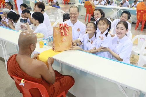 ภาพ No.342270:วันอาทิตย์ที่ 2 สิงหาคม พ.ศ.2569 พิธีถวายไทยธรรม คณะสงฆ์ 2,000 กว่าวัด ทั่วประเทศ, พิธีถวายไทยธรรม คณะสงฆ์ 323 วัด 4 จังหวัดชายแดนใต้ ณ สภาธรรมกายสากล วัดพระธรรมกาย