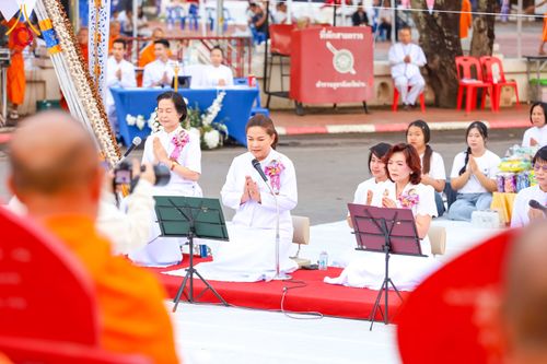 ภาพ No.310845:วันอาทิตย์ที่ 22 กุมภาพันธ์ พ.ศ. 2569 พิธีตักบาตรเเด่คณะพระภิกษุสงฆ์ 1,111 รูป จังหวัดน่าน หนึ่งในโครงการตักบาตรพระ 2,000,000 รูป 77 จังหวัดทั่วไทย ในวาระอันเป็นมงคลยิ่ง ครบรอบ 744 ปี นครน่าน สืบสานศรัทธา ทำบุญใหญ่ของเมืองน่าน ณ ข่วงเมือง วัดภูมินทร์ อำเ