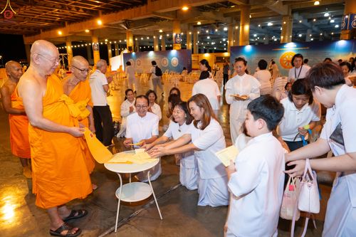 ภาพ No.337547:วันจันทร์ที่ 29 มิถุนายน พ.ศ.2569 (วันพระขึ้น 15 ค่ำ เดือน 8) พิธีบุพเปตพลี ครั้งที่ 184 ณ หอฉันคุณยายอาจารย์ฯ  พิธีสวดธัมมจักกัปปวัตนสูตร ครบ 8,495,000,000 จบ ณ มหาวิหารคด วัดพระธรรมกาย