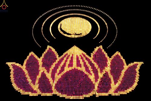 ภาพ No.55422:ประมวลภาพพิธีลอยกระทงธรรม ณ วัดพระธรรมกาย (วันที่ 8 พฤศจิกายน พ.ศ. 2565)