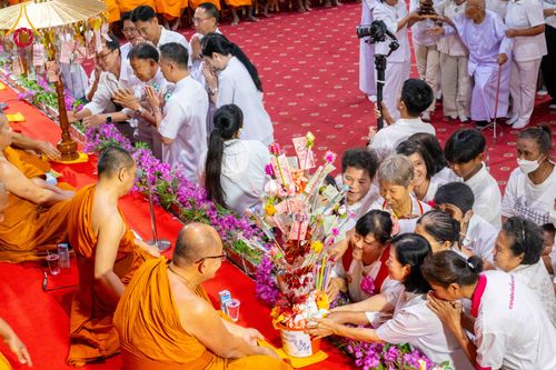 ภาพ No.298731:วันที่ 20 มกราคม พ.ศ. 2569 พิธีทอดผ้าป่าทำนุบำรุงศาสนสถาน ณ วัดไร่ขิง อ.สามพราน จ.นครปฐม ในโครงการธรรมยาตรา กตัญญูบูชา มหาปูชนียาจารย์ พระมงคลเทพมุนี(สด จนฺทสโร) พระผู้ปราบมาร อนุสรณ์สถาน 7 แห่ง ปีที่ 14