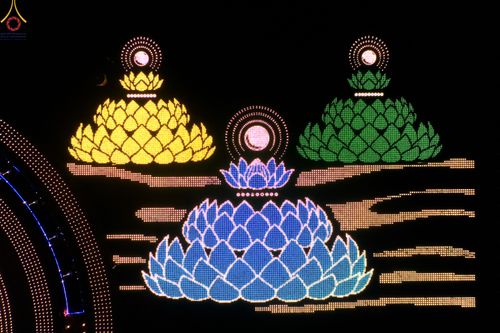 ภาพ No.55423:ประมวลภาพพิธีลอยกระทงธรรม ณ วัดพระธรรมกาย (วันที่ 8 พฤศจิกายน พ.ศ. 2565)