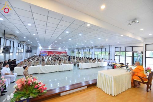 ภาพ No.344091:วันจันทร์ที่ 10 สิงหาคม พ.ศ. 2569  วัดพระธรรมกาย มูลนิธิธรรมกาย และคณะศิษย์ฯ ร่วมส่งแรงใจ “นักปกครองท้องที่ของประชาชน” เนื่องในวันกำนัน ผู้ใหญ่บ้าน 2569 พร้อมร่วมยินดีรางวัลแห่งความภาคภูมิใจของชาวอำเภอคลองหลวง