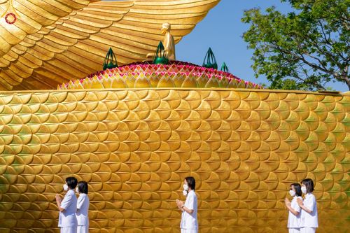 ภาพ No.42740:พิธีอัญเชิญมยุรนาวากาศ ประดิษฐาน ณ อาคาร 100 ปี เนื่องในวันคล้ายวันเกิด ครบ 113 ปี คุณยายอาจารย์มหารัตนอุบาสิกาจันทร์ ขนนกยูง