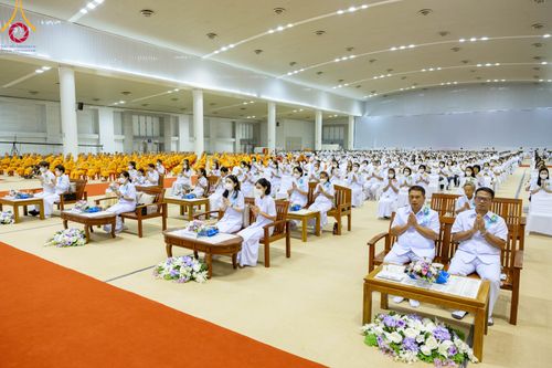 ภาพ No.91049:พิธีบำเพ็ญกุศลสวดพระอภิธรรม  อุบาสกถาวร พรหมถาวร (อุบาสกผู้ปั้นพระ) คืนสุดท้าย วันศุกร์ที่ 20 ตุลาคม พ.ศ. 2566 ณ ห้องแก้วสารพัดนึก 1 สภาธรรมกายสากล วัดพระธรรมกาย จ.ปทุมธานี