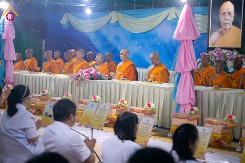 ภาพ No.297777:วันที่ 19 มกราคม พ.ศ. 2569 พิธีถวายภัตตาหารเป็นสังฆทาน แด่พระธรรมยาตรา ณ อนุสรณ์สถานบางปลา วัดบางปลา อำเภอบางเลน จังหวัดนครปฐม ในโครงการธรรมยาตรา กตัญญูบูชา มหาปูชนียาจารย์ พระมงคลเทพมุนี(สด จนฺทสโร) พระผู้ปราบมาร อนุสรณ์สถาน 7 แห่ง ปีที่ 14