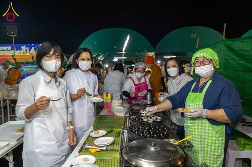 ภาพ No.299086:วันที่ 21 มกราคม พ.ศ. 2569 พิธีถวายภัตตาหารเป็นสังฆทาน แด่พระธรรมยาตรา ณ อนุสรณ์สถานบางปลา วัดบางปลา อำเภอบางเลน จังหวัดนครปฐม ในโครงการธรรมยาตรา กตัญญูบูชา มหาปูชนียาจารย์ พระมงคลเทพมุนี(สด จนฺทสโร) พระผู้ปราบมาร อนุสรณ์สถาน 7 แห่ง ปีที่ 14