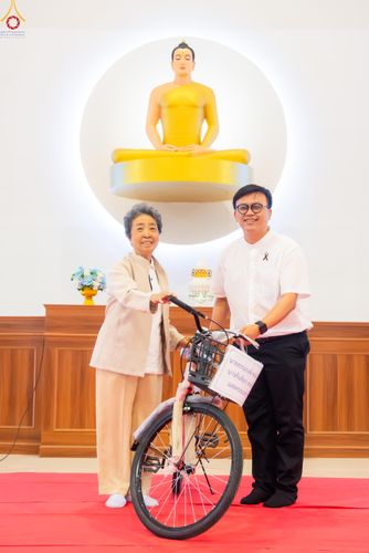 ภาพ No.283964:วันที่ 18 พฤศจิกายน พ.ศ. 2568 พิธีทอดกฐินสามัคคีทั่วไทย 30,000 วัด  โดยคณะศิษยานุศิษย์ บูชาธรรม 81 ปี  หลวงพ่อธัมมชโย  ณ วัดสวายสอ จ.บุรีรัมย์