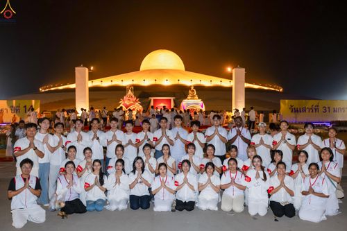 ภาพ No.308154:วันที่ 31 มกราคม พ.ศ. 2569 พิธีจุดประทีปธรรมถวายเป็นพุทธบูชา  และบูชาธรรมมหาปูชนียาจารย์ (ภาพชุดที่ 3) ณ วัดพระธรรมกาย ปทุมธานี ในโครงการธรรมยาตรา กตัญญูบูชา มหาปูชนียาจารย์ พระมงคลเทพมุนี(สด จนฺทสโร) พระผู้ปราบมาร อนุสรณ์สถาน 7 แห่ง ปีที่ 14