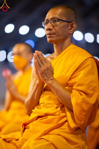 ภาพ No.90424:พิธีฉลองชัยสวดมนต์บทธัมมจักกัปปวัตตนสูตร 5,759,139,139 จบ เนื่องใน 139 ปี วันคล้ายวันเกิดด้วยรูปกายเนื้อ พระมงคลเทพมุนี (สด จนฺทสโร) พระผู้ปราบมาร วันอังคารที่ 10 ตุลาคม พ.ศ. 2566 ณ มหารัตนวิหารคด วัดพระธรรมกาย จ.ปทุมธานี