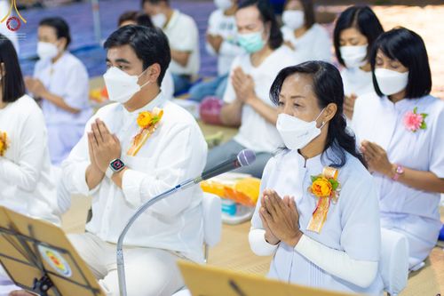 ภาพ No.74350:พิธีถวายภัตตาหารเป็นสังฆทาน แด่คณะพระธรรมยาตราฯ ในโครงการธรรมยาตรากตัญญูบูชา มหาปูชนียาจารย์ พระมงคลเทพมุนี(สด จนฺทสโร) พระผู้ปราบมาร อนุสรณ์สถาน 7 แห่ง ปีที่ 11 วันที่ 26 มกราคม พ.ศ. 2566