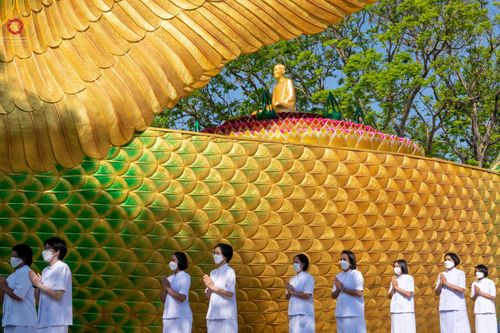 ภาพ No.42741:พิธีอัญเชิญมยุรนาวากาศ ประดิษฐาน ณ อาคาร 100 ปี เนื่องในวันคล้ายวันเกิด ครบ 113 ปี คุณยายอาจารย์มหารัตนอุบาสิกาจันทร์ ขนนกยูง