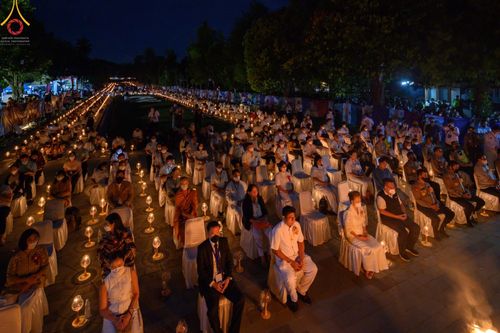 ภาพ No.46564:พิธีจุดโคมวิสาขประทีป วันวิสาขบูชา พ.ศ. 2565 ณ ประเทศอินโดนีเซีย