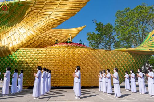 ภาพ No.42742:พิธีอัญเชิญมยุรนาวากาศ ประดิษฐาน ณ อาคาร 100 ปี เนื่องในวันคล้ายวันเกิด ครบ 113 ปี คุณยายอาจารย์มหารัตนอุบาสิกาจันทร์ ขนนกยูง