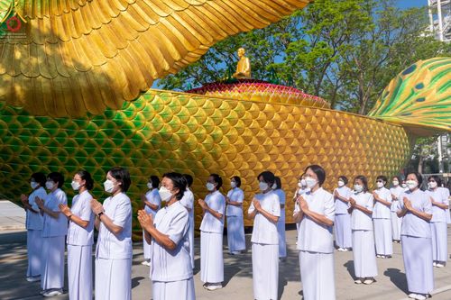 ภาพ No.42743:พิธีอัญเชิญมยุรนาวากาศ ประดิษฐาน ณ อาคาร 100 ปี เนื่องในวันคล้ายวันเกิด ครบ 113 ปี คุณยายอาจารย์มหารัตนอุบาสิกาจันทร์ ขนนกยูง