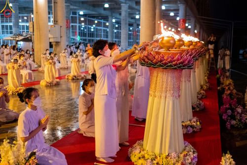 ภาพ No.52624:ประมวลภาพวันคล้ายวันเกิดครบรอบ 138 ปี พระมงคลเทพมุนี (สด จนฺทสโร) พระผู้ปราบมาร ชุดที่ 2