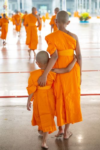 ภาพ No.44403:ประมวลภาพพิธีบรรพชา และพิธีถวายบาตร โครงการบวชภาคฤดูร้อน พ.ศ. 2565