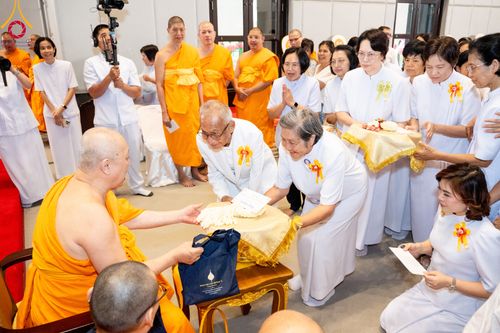 ภาพ No.332389:วันเสาร์ที่ 6 มิถุนายน พ.ศ.2569 พิธีต้อนรับสัญญาบัตร พัดยศ พระราชภาวนาวชิรวิเทศ วิ. ณ อุโบสถพระไตรปิฏก วัดพระธรรมกาย