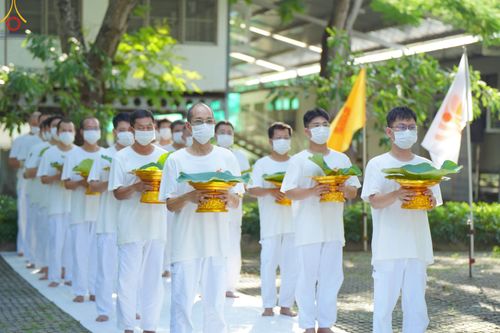 ภาพ No.83206:พิธีตัดปอยผมและปลงผม ในโครงการบรรพชาอุปสมบทหมู่ ธรรมทายาทนานาชาติ (ภาคภาษาจีน) รุ่นที่ 18 ณ วัดพระธรรมกาย วันเสาร์ที่ 8 กรกฎาคม พ.ศ.2566