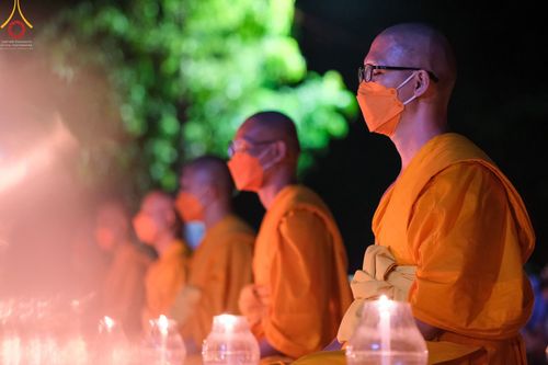 ภาพ No.46571:พิธีจุดโคมวิสาขประทีป วันวิสาขบูชา พ.ศ. 2565 ณ ประเทศอินโดนีเซีย