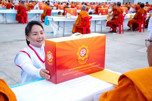 ภาพ No.324738:วันที่ 22 เมษายน พ.ศ.2569 (วันคุ้มครองโลก) บรรยากาศสาธุชน ในงานถวายมหาสังฆทาน 40,000 กว่าวัดทั่วประเทศ ณ ลานธรรม วัดพระธรรมกาย