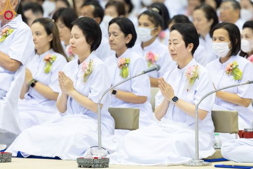 ภาพ No.92355:พิธีทอดกฐินธรรมชัยเพื่อสร้างอาคาร 115 ปี คุณยายอาจารย์มหารัตนอุบาสิกาจันทร์ ขนนกยูง อาทิตย์ต้นเดือนที่ 5 พฤศจิกายน พ.ศ. 2566 ณ วัดพระธรรมกาย จ.ปทุมธานี