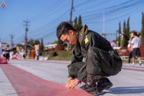 ภาพ No.281463:วันเสาร์ที่ 27 ธันวาคม พ.ศ.2568 พิธีตักบาตรพระ ๑,๐๐๐ รูป   เพื่อความเป็นสิริมงคลแก่ชีวิตและแผ่นดินไทย  มหากุศลครั้งยิ่งใหญ่แห่งปี ส่งท้ายปีเก่า ต้อนรับปีใหม่  ณ ถนนหน้าที่ว่าการอำเภอภูเรือ จังหวัดเลย