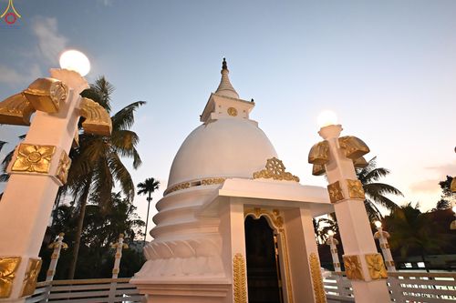 ภาพ No.278790:วันที่ 30 ตุลาคม 2568 กฐินสมทบวัดต่างประเทศ โดยคณะศิษยานุศิษย์ บูชาธรรม 81 ปี หลวงพ่อธัมมชโย ณ วัดศรีธรรมานันทะ บาลังโกด้า ประเทศศรีลังกา วัดสังฆราช อมรปุระนิกาย สมเด็จไมตรี มูรตี