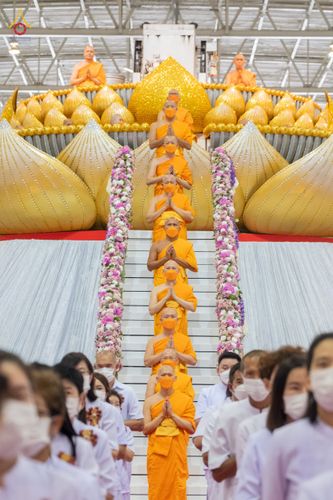 ภาพ No.81617:พิธีหล่อพระประธานเพื่อประดิษฐาน ณ ห้องแก้วสารพัดนึก 2 เนื่องในวันวิสาขบูชา วันเสาร์ที่ 3 มิถุนายน 2566 ณ วัดพระธรรมกาย จ.ปทุมธานี