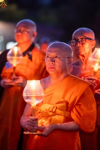 ภาพ No.333022:วันอาทิตย์ที่ 31 พฤษภาคม พ.ศ. 2569 วันวิสาขบูชา ณ วัดพระธรรมกายแคลิฟอร์เนีย  ประเทศสหรัฐอเมริกา