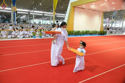 ภาพ No.46923:ประมวลภาพพิธีทอดผ้าป่าธรรมชัย ณ วัดพระธรรมกาย (5 มิถุนายน พ.ศ. 2565)