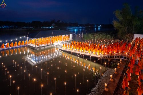 ภาพ No.301343:วันที่ 22 มกราคม พ.ศ. 2569 พิธีลอยประทีปธรรมถวายเป็นพุทธบูชา และบูชาธรรมมหาปูชนียาจารย์  ณ อนุสรณ์สถานลำดับที่ 5 สถานที่เผยแผ่วิชชาธรรมกายครั้งแรก อนุสรณ์สถานบางปลา วัดบางปลา อำเภอบางเลน จังหวัดนครปฐม ในโครงการธรรมยาตรา กตัญญูบูชา มหาปูชนียาจารย์ พระมงคล