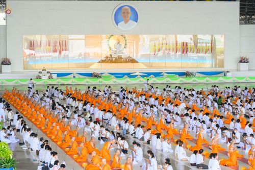 ภาพ No.44406:ประมวลภาพพิธีบรรพชา และพิธีถวายบาตร โครงการบวชภาคฤดูร้อน พ.ศ. 2565