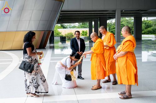 ภาพ No.340091:วันที่ 21 กรกฎาคม พ.ศ. 2569 เอกอัครราชทูตศรีลังกาประจำประเทศไทย เยี่ยมชมวัดพระธรรมกาย กระชับความสัมพันธ์ทางศาสนา