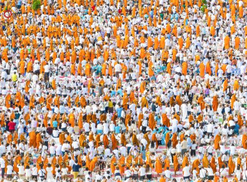 ภาพ No.49572:ประมวลภาพพิธีตักบาตรพระสงฆ์ 1,091 รูป เนื่องในวันแม่แห่งชาติ ณ ตลาดจัมโบ้ ชุดที่ 2